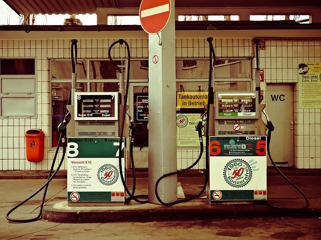 Jak často sledovat ceny benzínu a jak si naplánovat cesty?