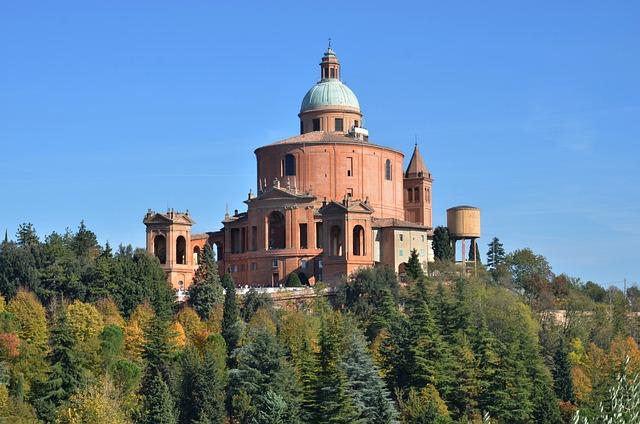 Bologna Itálie: Univerzita, Uličky a Uzeniny