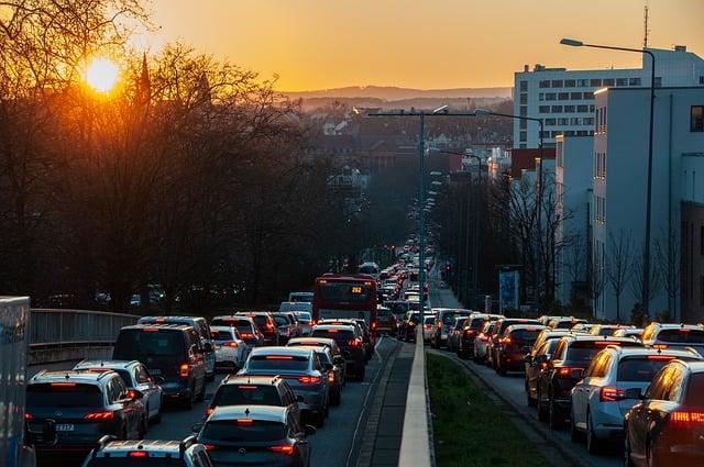 Jak se vyhnout dopravním zácpám a nehodám během cesty po Polsku